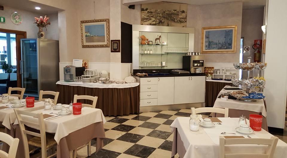 Hotel Marietta Caorle Zewnętrze zdjęcie