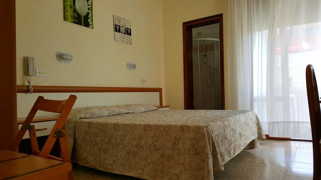 Hotel Marietta Caorle Zewnętrze zdjęcie