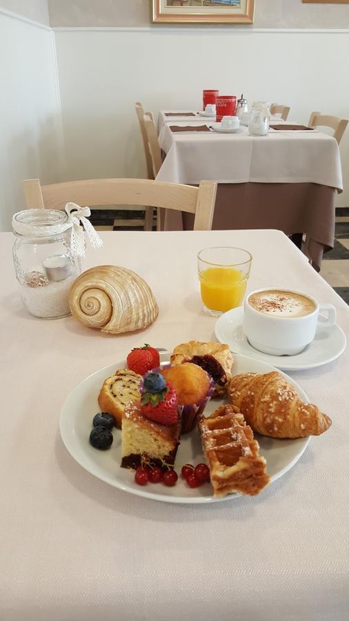 Hotel Marietta Caorle Zewnętrze zdjęcie